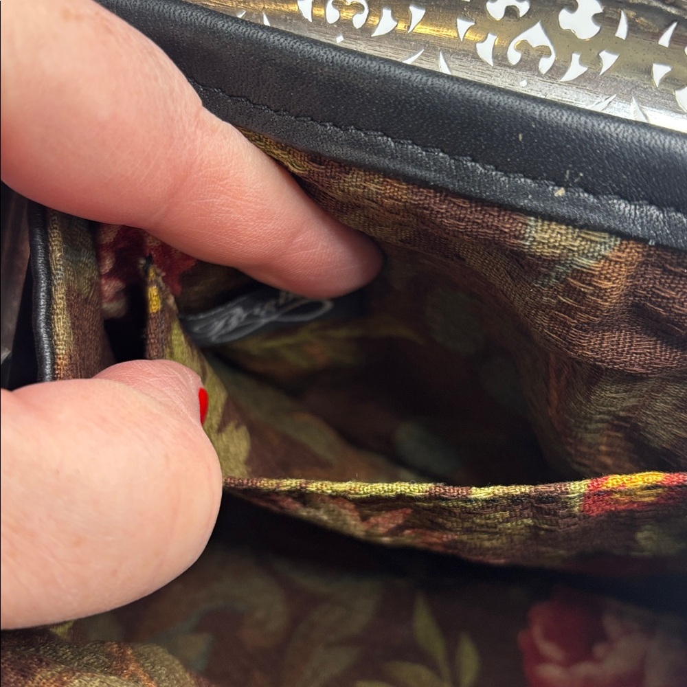 VTG Brighton black mini bag w/magnetic closure ornate silver & gold soft leather - Picture 4 of 10